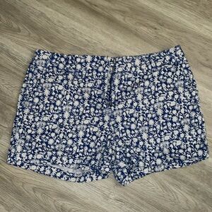 Vineyard Vines shorts